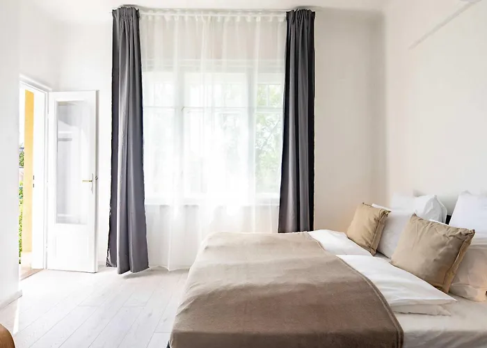 - Balcony - - Quiet Appartement Budapest