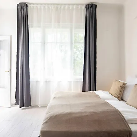 - Balcony - - Quiet Apartmán Budapešť