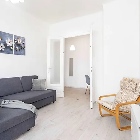 - Balcony - - Quiet Budapešť